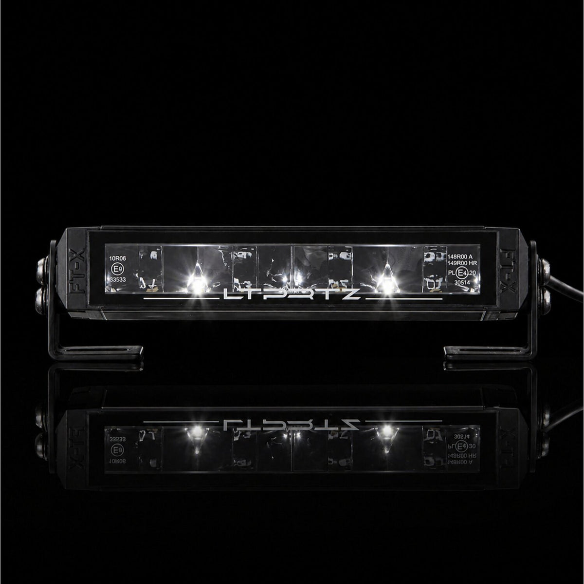 LTPRTZ Flat-X 9 Zoll mit eingeschaltetem Standlicht