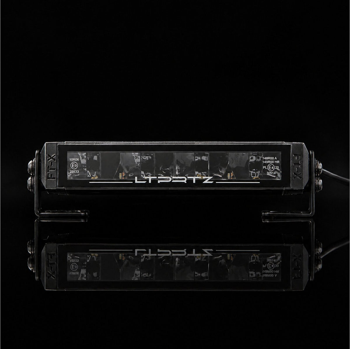 LTPRTZ Flat-X 9 Zoll LED-Lightbar, Frontansicht ausgeschaltet