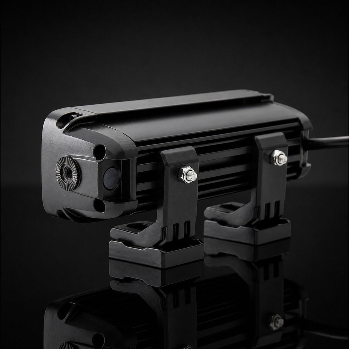 LTPRTZ TRX 3.0 Scheinwerfer schräg von hinten mit Aluminium-Halter
