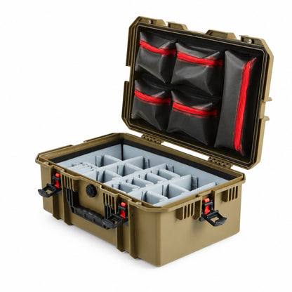 VICKYWOOD Transportbox FORT PLUS in Olivgrün, geöffnet mit Deckel-Organizer und Foto-Inlay, Blick von schräg links